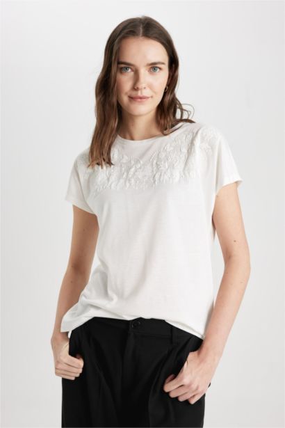 T-Shirt à Manches Courtes Col Ras Du Cou