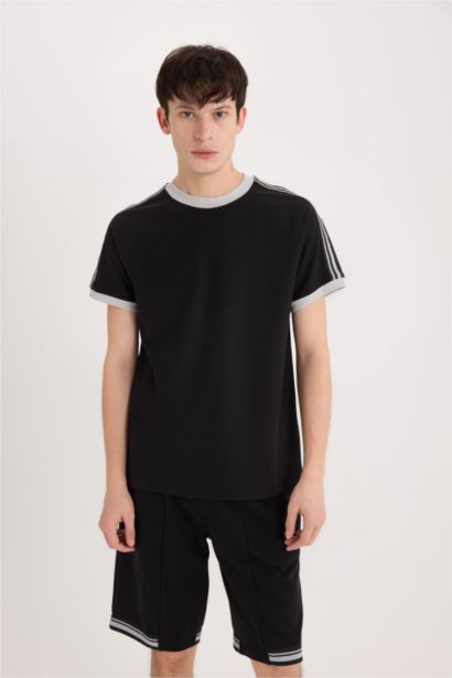 تيشيرت نص ردن بيكيه قصة عادية بياخة مستديرة