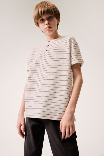 Boy Regular Fit Judge Collar Short Sleeve T-Shirt