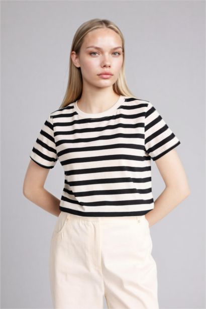 Regular Fit Crew Neck Short Sleeve T-Shirt