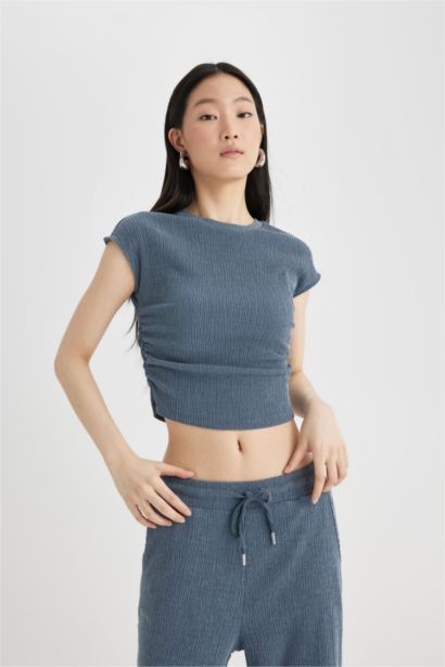 Slım Fıt Bisiklet Yaka Bürümcük Kısa Kollu Tişört