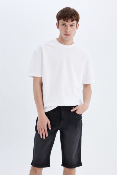 شورت جينز قصة عادية