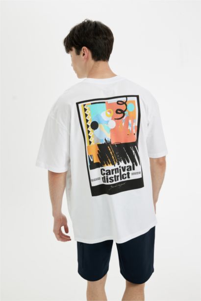 تيشيرت أوفر سايز نص ردن بياخة مستديرة بطبعة من الخلف