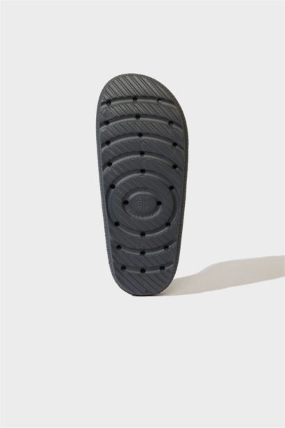 شبشب رجالي بكعب سميك بشريط مفرد