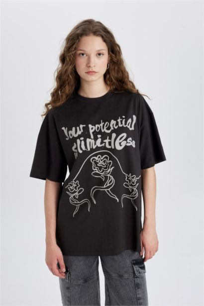 Oversize Fit Crew Neck Short Sleeve T-Shirt