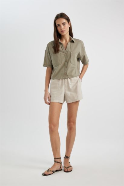 شورت قصير قصة مريحة بخصر عالي ممزوج بالكتان