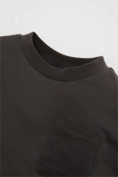 طقم ولادي سروال مخطط وقميص - قطعتين