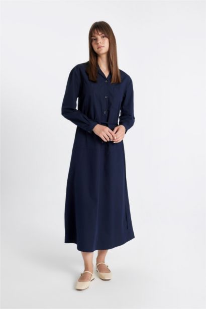 Robe Tissée à Manches Longues en Popeline à boutonse et ceinturée