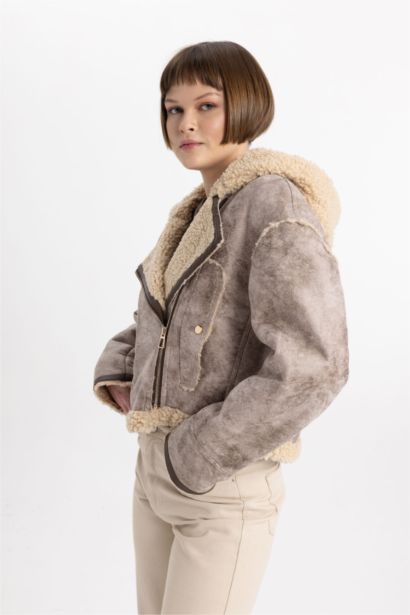 Regular Kalıp Kapüşonlu İçi Suni Kürkü Crop Suni Deri Ceket