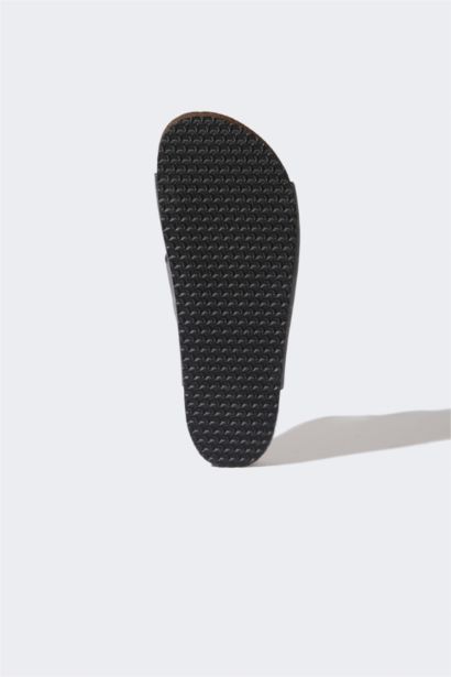 Man Flat Sole Slipper