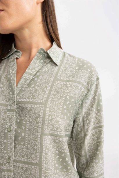 قميص نص ردن منقوش قصة عادية