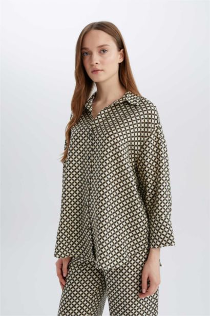 قميص ردن طويل منقوش قصة عادية