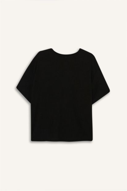 تيشيرت اسود سادة منسوج قصة مريحة بياخة مستديرة