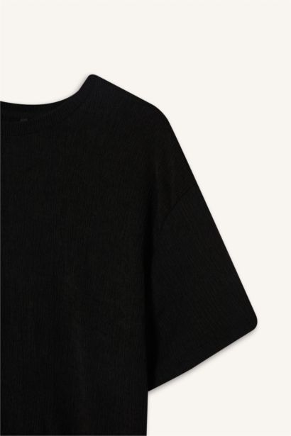 تيشيرت اسود سادة منسوج قصة مريحة بياخة مستديرة