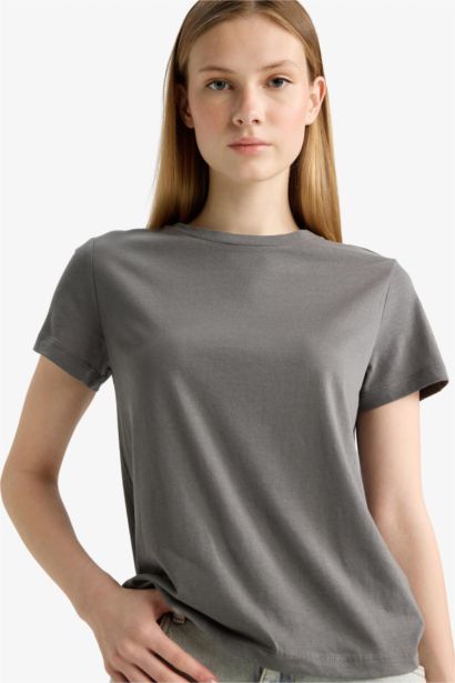 Woman Short Sleeve T-Shirt