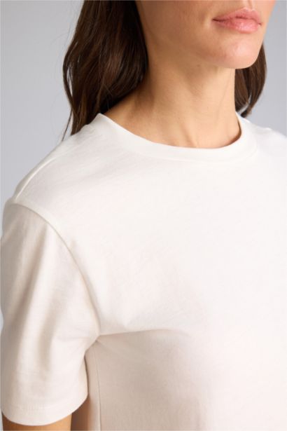 Woman Short Sleeve T-Shirt