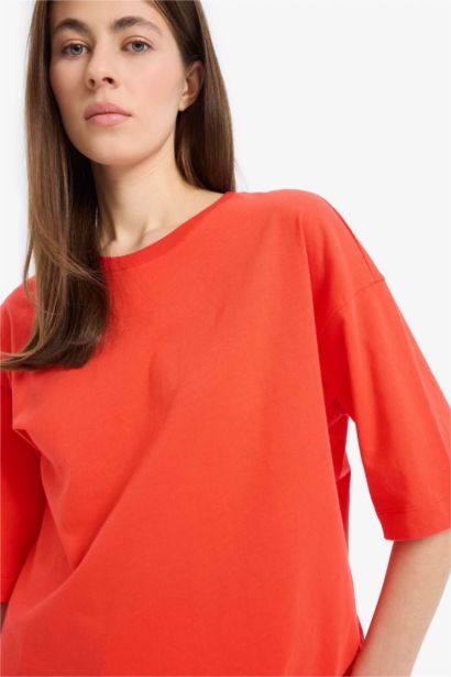 تيشيرت نص كم بيزك سادة اوفر سايز وياقة مستديرة