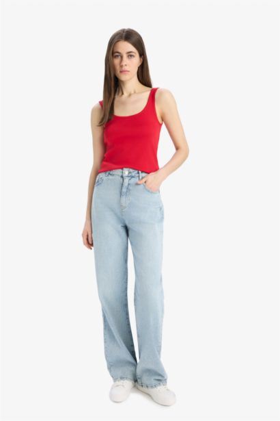 فانيلة مضلع سليم فيت بياقة مدورة بدون كم بيزك