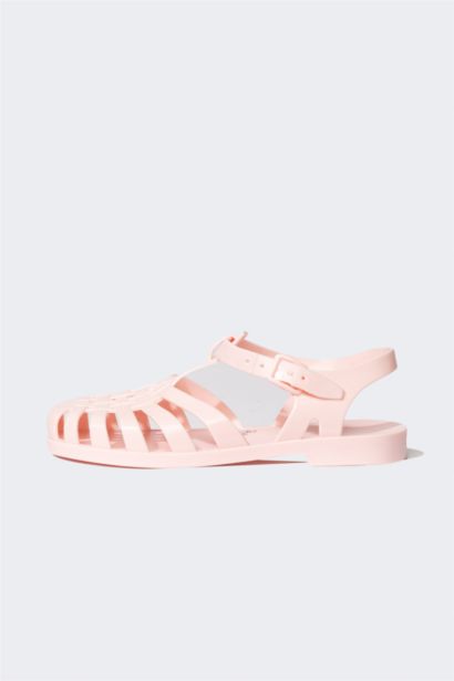 Woman Flat Heel Sandals