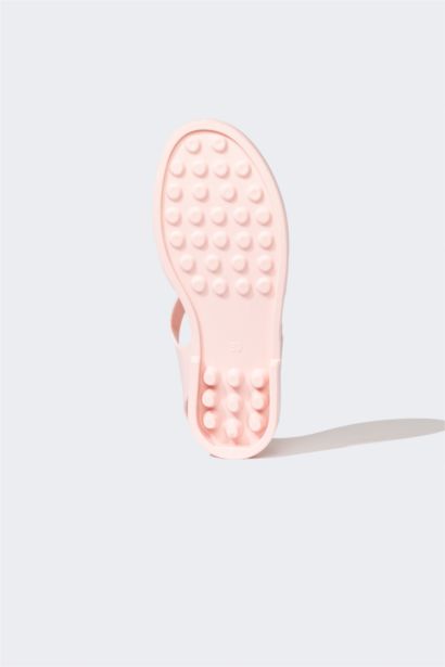 Woman Flat Heel Sandals