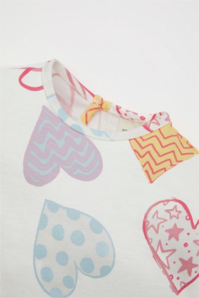 طقم بناتي شورت وتيشيرت - قطعتين