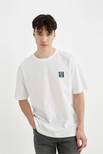 Comfort Fit Crew Neck Printed Short Sleeve T-Shirt