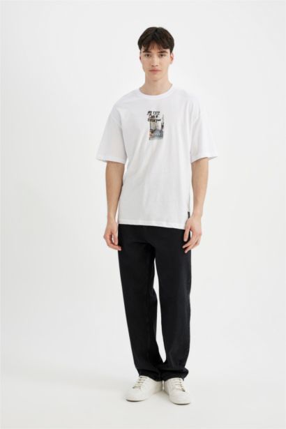 Comfort Regular Fit Rahat Kalıp Bisiklet Yaka Sırt Baskılı Kısa Kollu Tişört