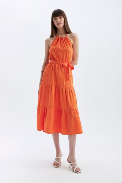 فستان ميدي بدون كم بحزام