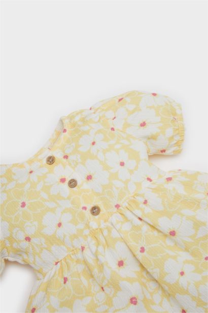 Robe fleurie à manches courtes pour bébé fille