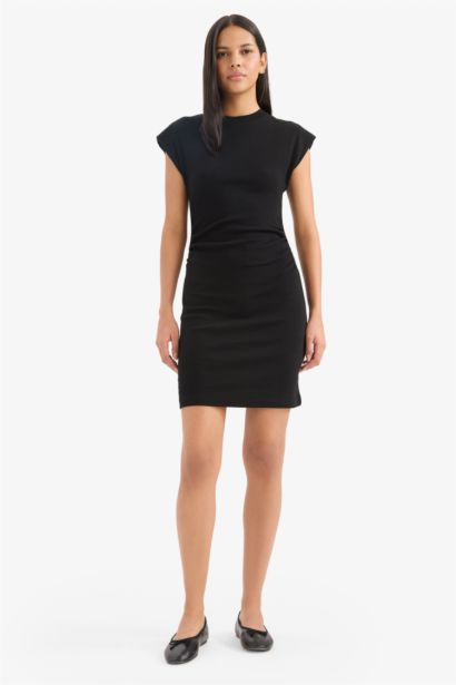 Bodycon Vücudu Saran Bisiklet Yaka Basic Düz Ribana Kolsuz Mini Elbise