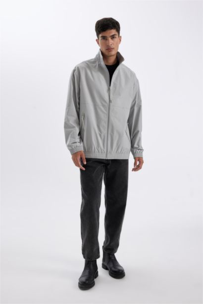 Regular Fit Dik Yaka Fermuarlı Cepli Mevsimlik Baharlık Ceket Mont