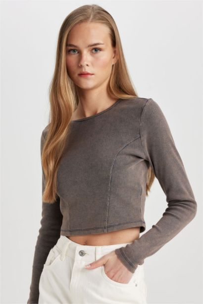 Fitted Crew Neck Long Sleeve Washed Effect T-Shirt