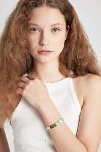 Woman Green String Gold Bracelet