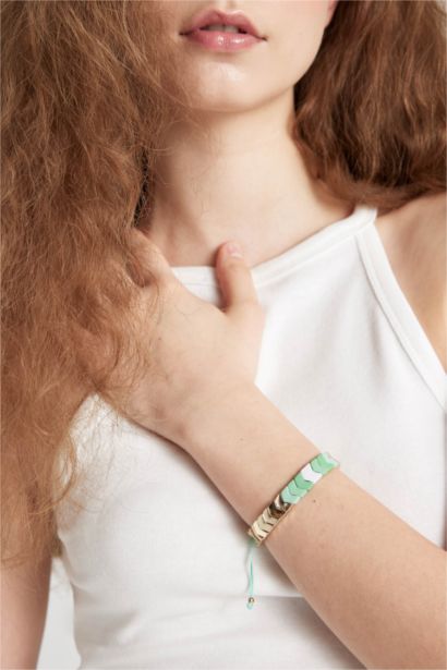 Woman Green String Gold Bracelet