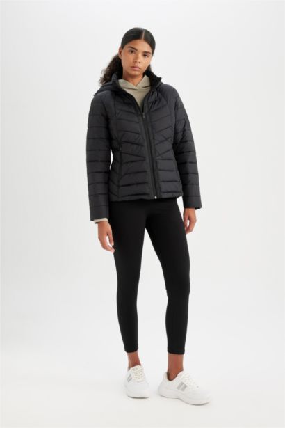 Su İtici Ultra Hafif Kapüşonlu Fermuarlı Mevsimlik Mont