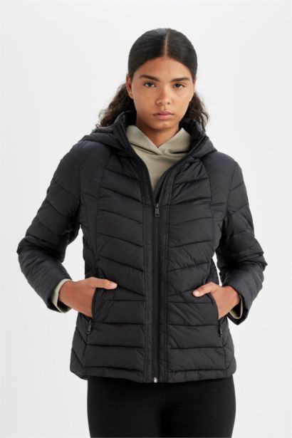 Su İtici Ultra Hafif Kapüşonlu Fermuarlı Mevsimlik Mont