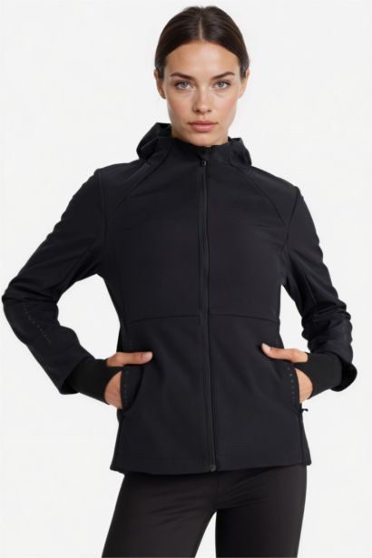 جاكيت سليم فيت سوفتشيل بغطاء للرأس مقاوم للماء من DeFactoFit