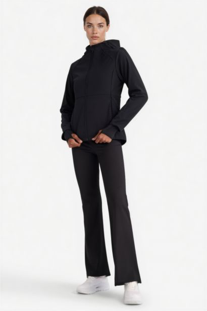 جاكيت سليم فيت سوفتشيل بغطاء للرأس مقاوم للماء من DeFactoFit