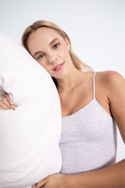 ديباردور سامبل قصة عادية من Fall in Love