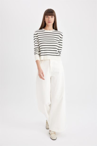 Pull en tricot rayé à col rond et coupe régulière pour Femme