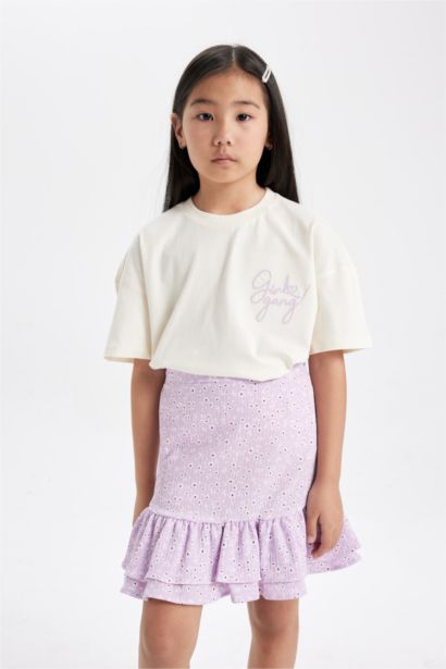 طقم تيشيرت بنات مطبوع و تنورة - قطعتين