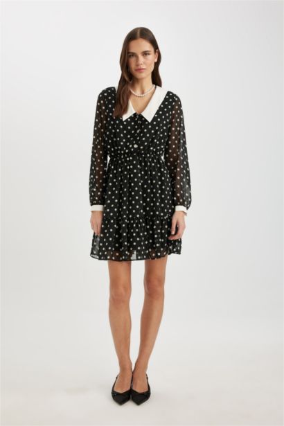 Mini robe à manches longues en mousseline à pois