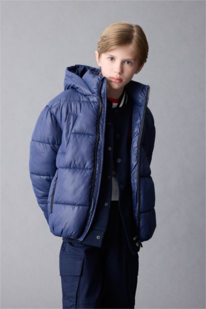 Boy Waterproof Hooded Zippered Pocketed Puffer Jacket