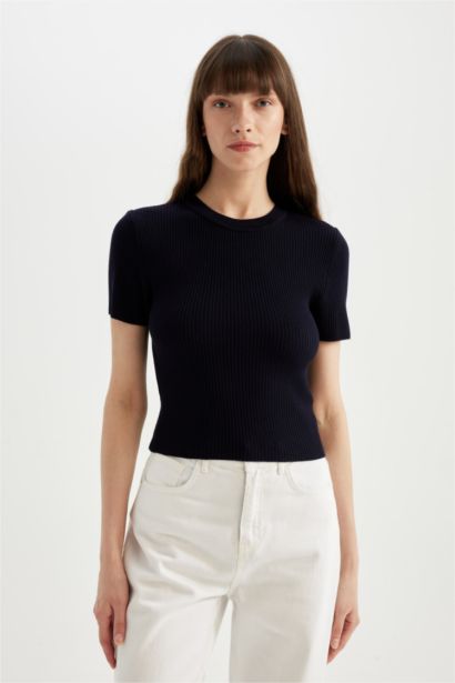 Crew Neck Ribbed Crop Pullover
