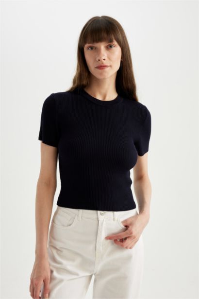 Crew Neck Ribbed Crop Pullover
