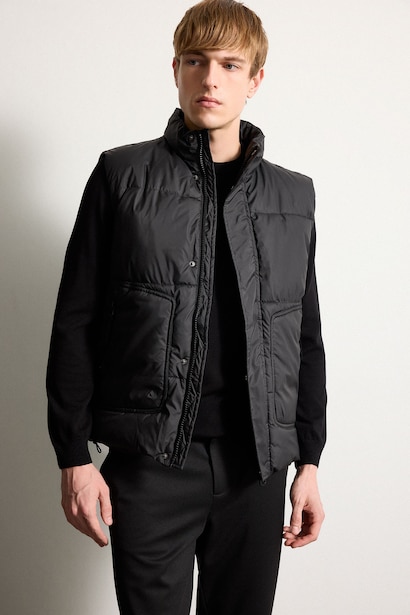 Regular Fit Stand Collar Zippered Inside Pocket Waterproof Puffer Vest