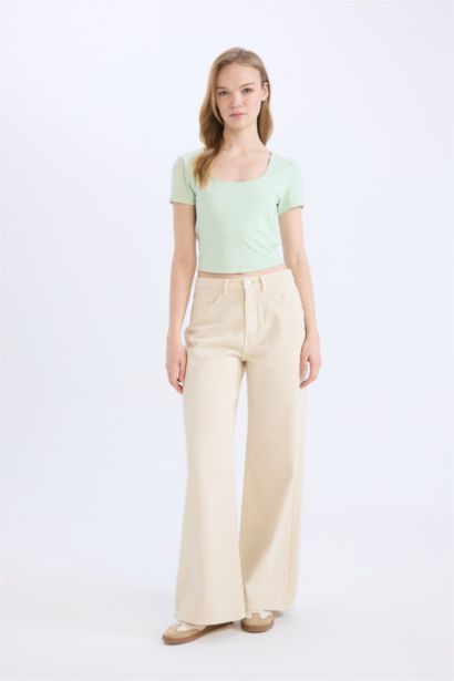 Fitted U Yaka Basic Düz Kısa Kollu Tişört