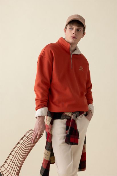 Comfort Regular Fit Rahat Kalıp Fermuarlı Dik Yaka Baskılı Sweatshirt