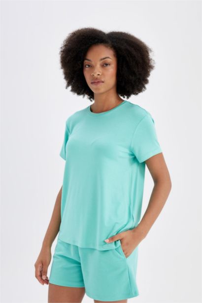 شورت قصير اوفر سايز من DeFactoFit