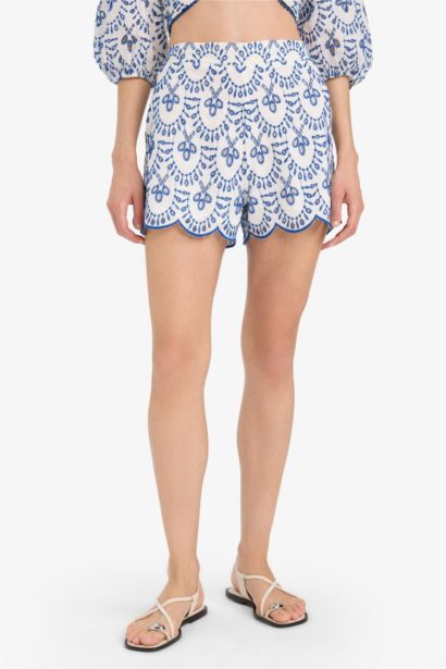 لبس بحر مطرز قصة عادية من Fall in Love